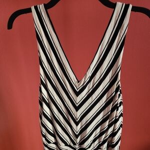 Calvin Klein Black & White Chevron Stripe Sleeveless Maxi Dress